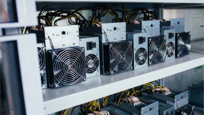 Bitcoin's Sinking Price Pushes Hashrate Below 200 Exahash, Mining Difficulty Expected to Slide 2.8% Lower – Mining Bitcoin News