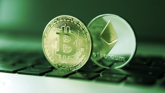 Bitcoin, Ethereum Drop 5% in an Hour Amid Hot US Inflation Figures