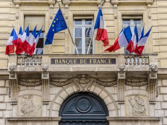 Bank of France Governor Calls for Mandatory Licensing for Crypto Companies