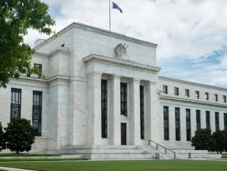 Bitcoin Shrugs Off Growing Rate Cut Hopes as Stocks Climb